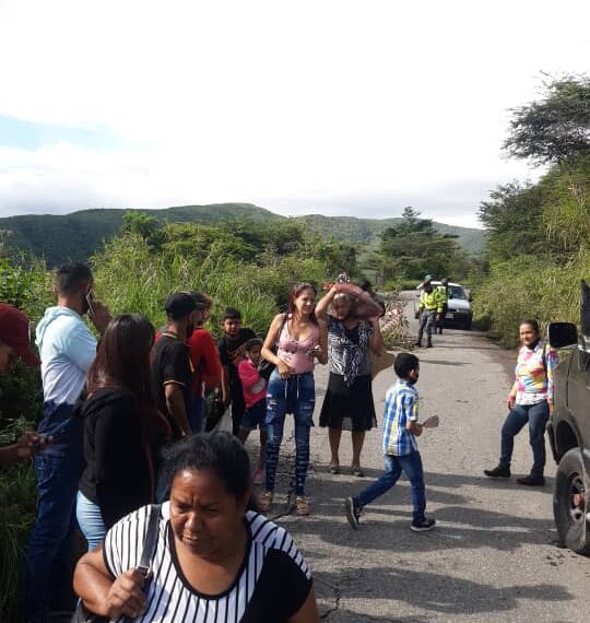 VÍA A RÍO CLARO EN PELIGRO