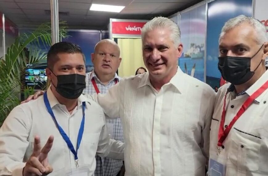 ENCUENTRO DEL VICEMINISTRO Y MINISTRO DE TURISMO CON EL PRESIDENTE DE CUBA