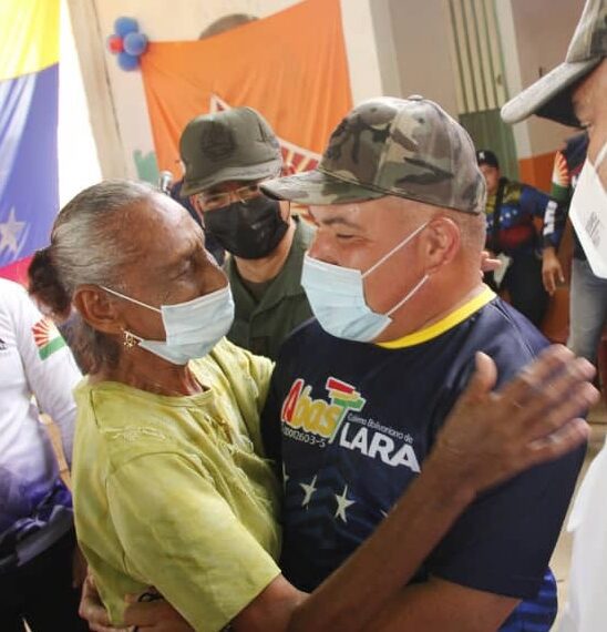 (VENEZUELA) GOBERNADOR DE LARA ATENDIÓ 1352 FAMILIAS EN URDANETA