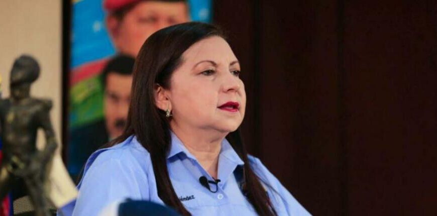 (VENEZUELA) ALCALDESA DE CARACAS ENTREGA 174 CREDITOS A PEQUEÑOS EMPRENDEDORES