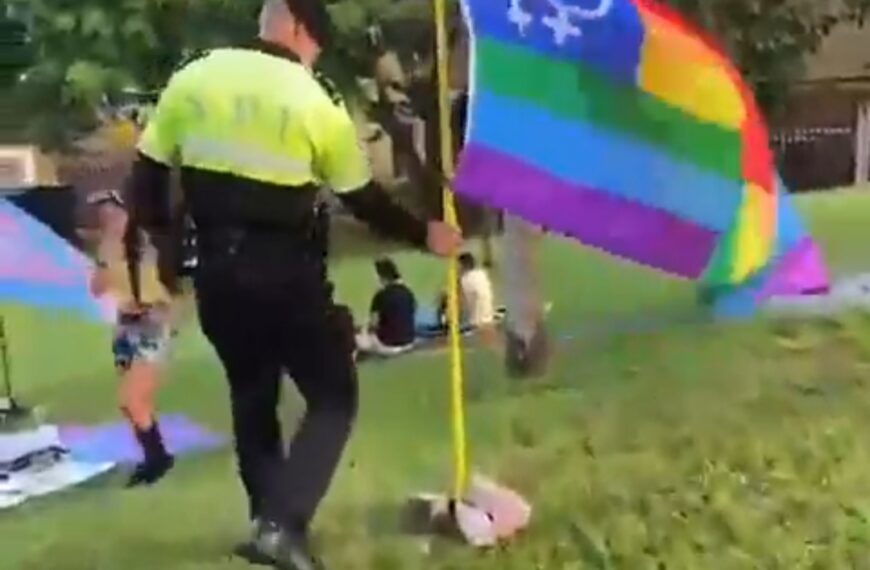 (PANAMÁ) PRIMERA DAMA PANAMEÑA ENVÍA POLICÍAS PARA DESALOJAR COMUNIDAD LGBT (VIDEOS)