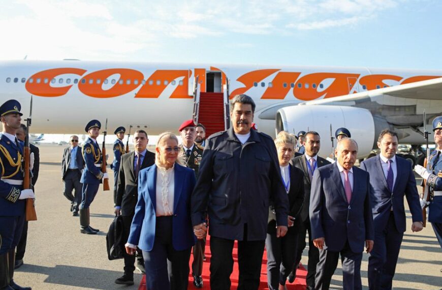 (VENEZUELA) PRESIDENTE NICOLÁS MADURO ARRIBÓ A AZERBAIYÁN COMO PARTE DE SU GIRA INTERNACIONAL