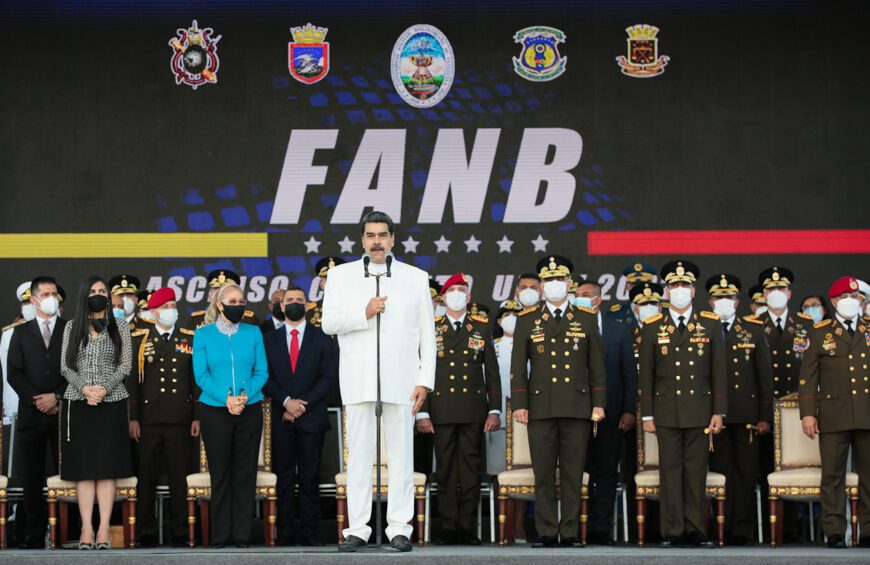 (VENEZUELA) PRESIDENTE MADURO RATIFICÓ A PADRINO LÓPEZ COMO MINISTRO DE DEFENSA