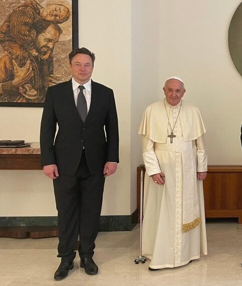 (VATICANO) EL PAPA RECIBE A ELON MUSK EN EL VATICANO