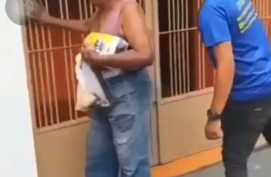 (VENEZUELA) A DISPOSICIÓN DEL MINISTERIO PÚBLICO 2 HOMBRES POR AGREDIR A UN ADULTO MAYOR INVIDENTE