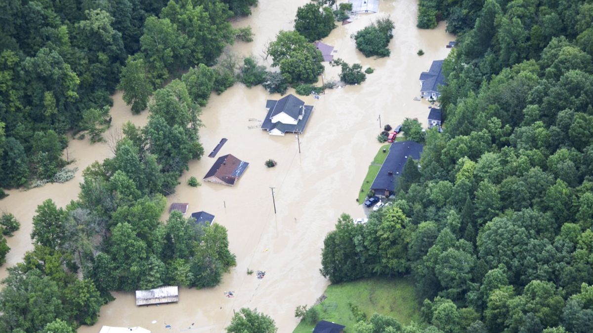 (ESTADOS UNIDOS) ASCIENDE A 26 LA CIFRA DE FALLECIDOS POR INUNDACIONES EN&hellip;