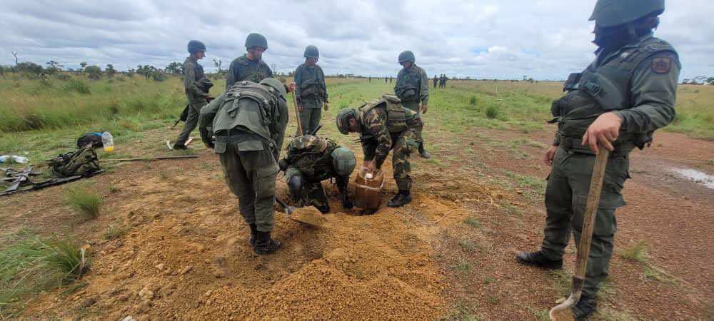 (VENEZUELA) FANB INUTILIZA 4 PISTAS ILEGALES EN APURE