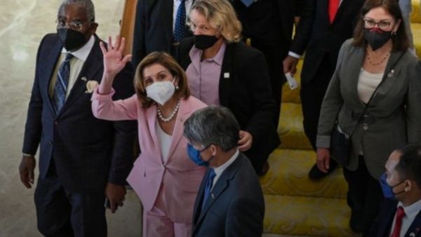 (TAIWÁN) PESE A LAS ADVERTENCIAS DE CHINA PELOSI VISITA TAIPEI
