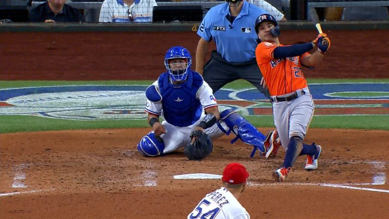 altuve anota dos e impulsa dos victoria de los astros