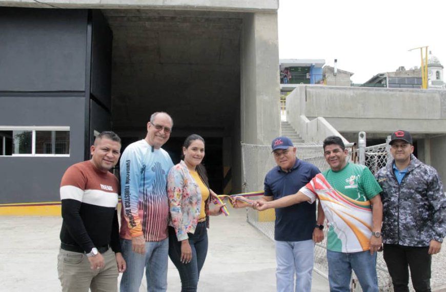 (VENEZUELA) INAUGURAN ESTACIONAMIENTO DEL PARQUE MIRADOR TURÍSTICO DE SANTA ROSA