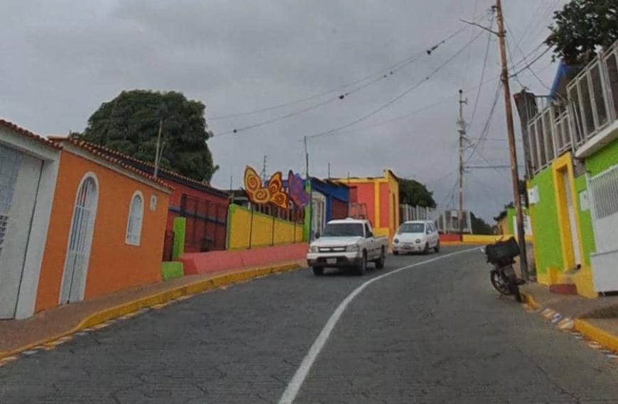 (VENEZUELA) LA CUESTA LARA AHORA ES UN ENCANTO