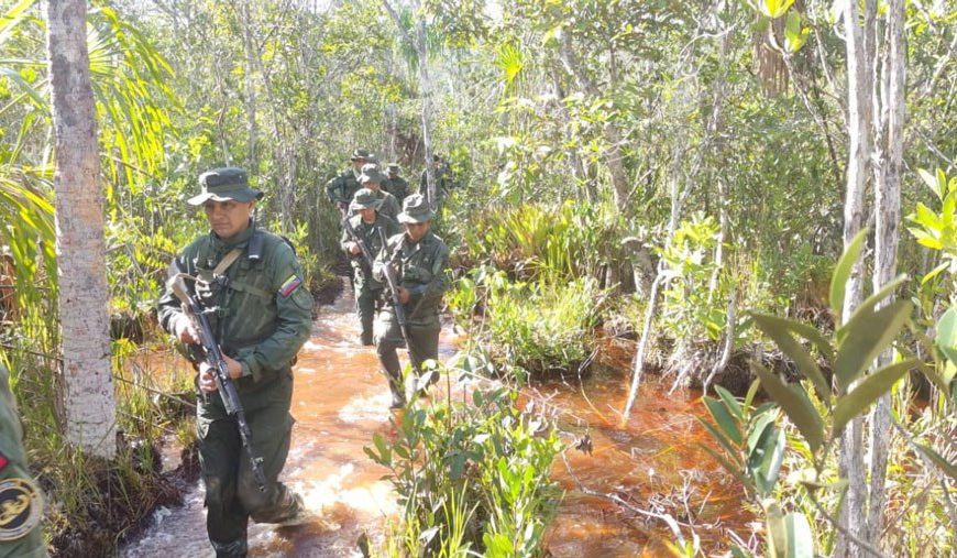 (VENEZUELA) FANB DESMANTELÓ Y DESTRUYÓ EQUIPOS LOGÍSTICOS USADOS PARA MINERÍA ILEGAL EN EL ESTADO AMAZONAS