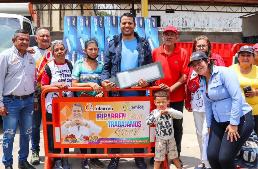 (VENEZUELA) PLAN IRIBARREN ILUMINADO LLEGÓ A VALLE LINDO CON 150 NUEVAS LÁMPARAS LED