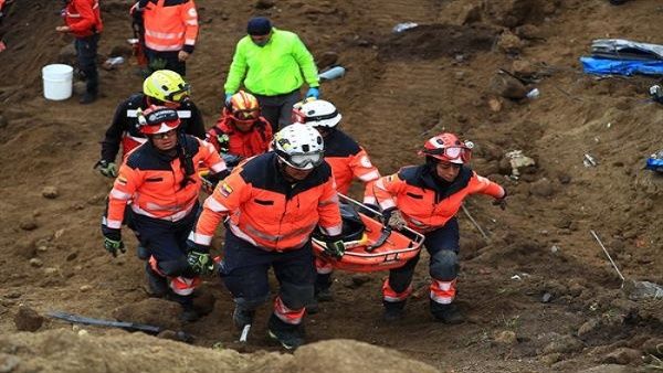 (ECUADOR) SE ELEVÓ A 35 NÚMERO DE VÍCTIMAS POR DESLAVE EN ALAUSÍ