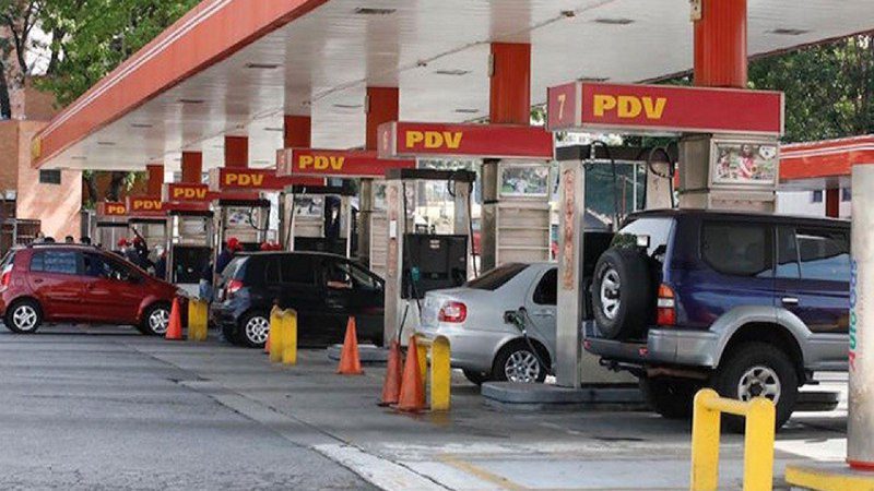 (VENEZUELA) PRESIDENTE DE PDVSA TELLECHEA SUPERVISÓ FUNCIONAMIENTO DE ESTACIONES DE SERVICIO DURANTE ASUETO DE SEMANA SANTA