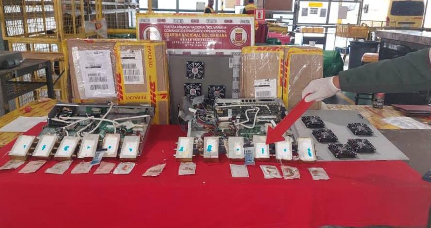 (VENEZUELA) OFICIALES DE LA FANB INCAUTAN 12 KILOGRAMOS DE PRESUNTA COCAÍNA EN EMPRESA DHL DE LA CALIFORNIA