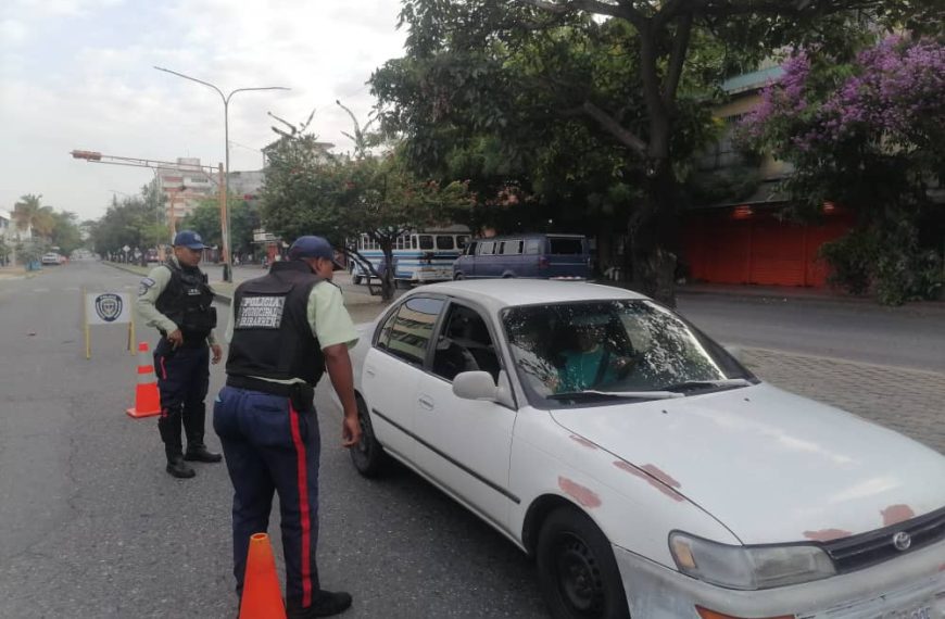 (VENEZUELA) PMI VERIFICA Y ORIENTA A MÁS DE 8.500 PERSONAS EN LA AVENIDA VARGAS