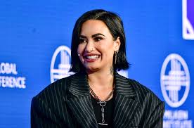 (EEUU) DEMI LOVATO CONFIESA QUE SU ÚLTIMA SOBREDOSIS LE DEJÓ DISCAPACIDAD VISUAL Y AUDITIVA
