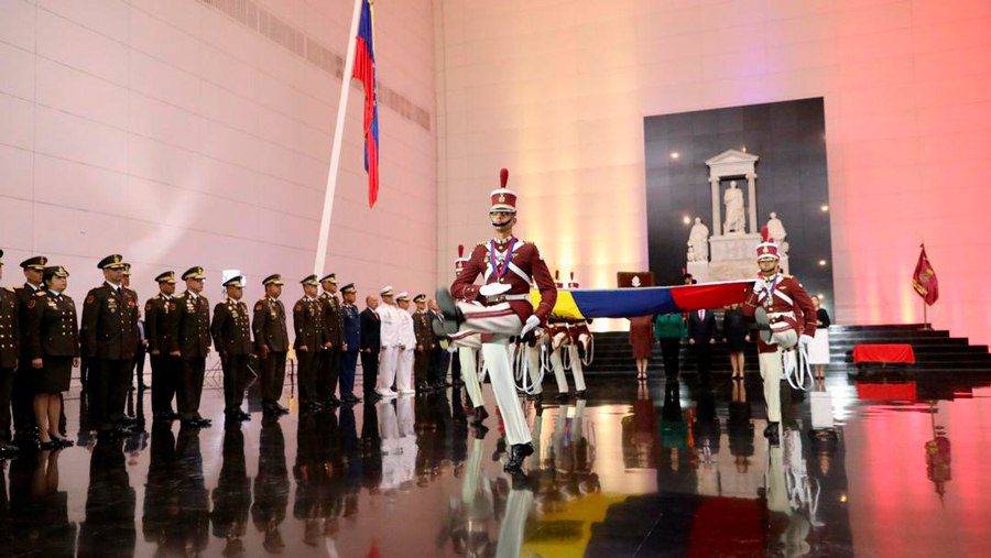 (VENEZUELA) AUTORIDADES CIVILES Y MILITARES CONMEMORAN DESDE EL PANTEÓN ...