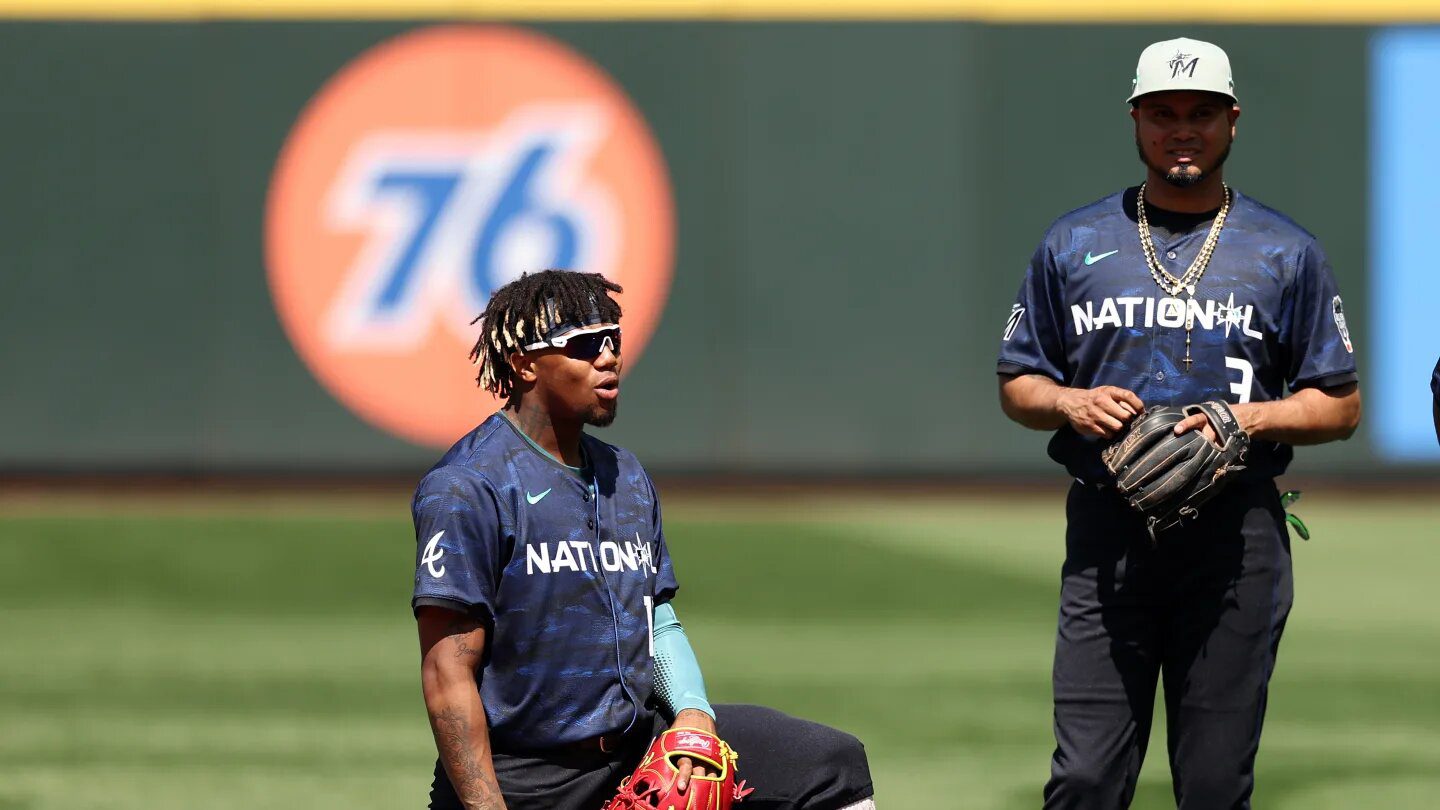 (EEUU) RONALD ACUÑA Y LUIS ARRÁEZ SON CANDIDATOS PARA EL PREMIO HANK AARON