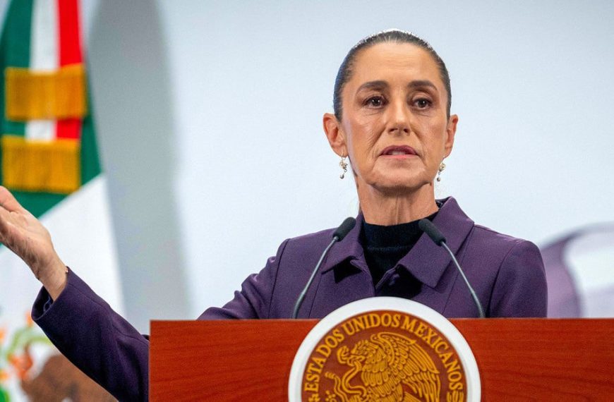 (MÉXICO) PRESIDENTA SHEINBAUM CELEBRA TRIUNFO DEL «NO» EN REFERÉNDUM DE ECUADOR