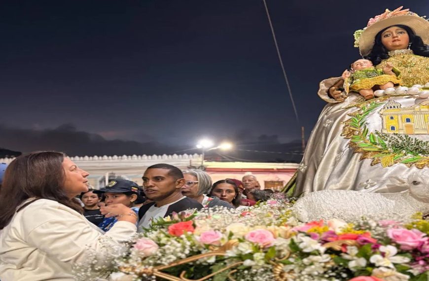 (VENEZUELA) CARACAS RINDIÓ TRIBUTO A LA DIVINA PASTORA