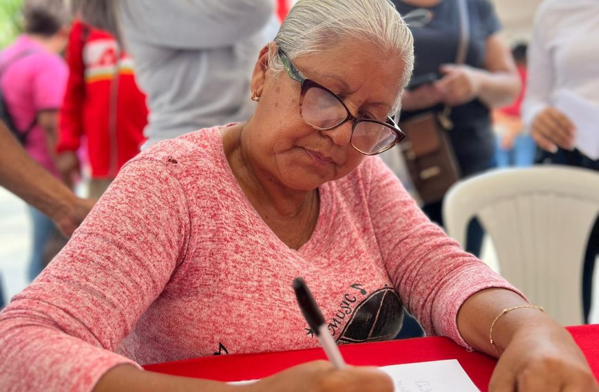 (VENEZUELA) LARA REAFIRMA SU RESPALDO AL PRESIDENTE NICOLÁS MADURO Y A LA PRIMERA COMBATIENTE CILIA FLORES CON UNA GRAN JORNADA DE RECOLECCIÓN DE CARTAS