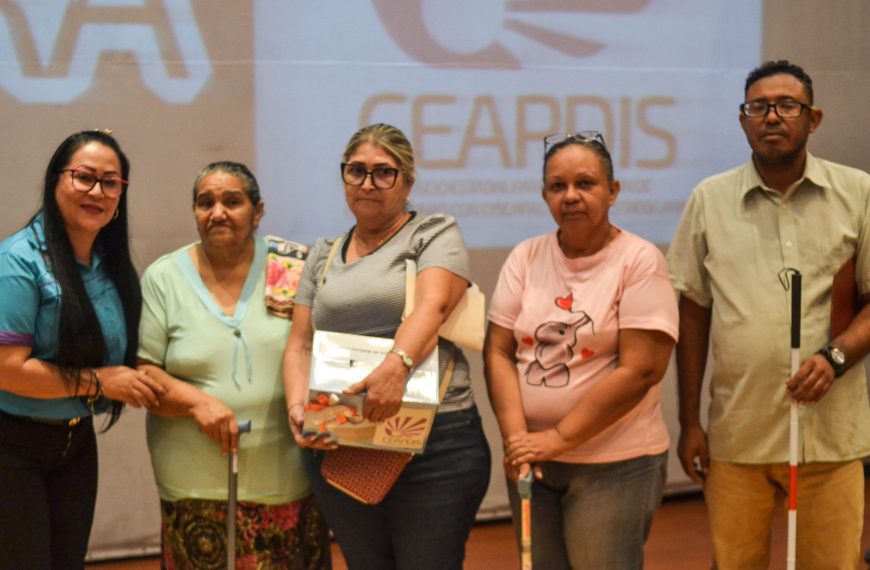 (VENEZUELA) GOBERNADOR REYES REYES ENTREGÓ AYUDAS AMORORSAS A PERSONAS CON DISCAPACIDAD EN LARA