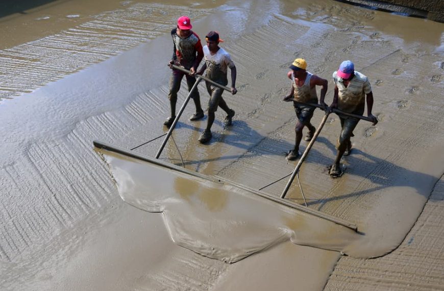 (VENEZUELA) HIDROLARA EJECUTA LIMPIEZA TOTAL DE SEDIMENTADORES EN PLANTA POTABILIZADORA CIUDAD BARQUISIMETO