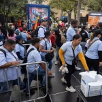 (VENEZUELA) PSUV REALIZA JORNADA NACIONAL «CARTAS DE AMOR» PARA EL PRESIDENTE MADURO Y CILIA FLORES