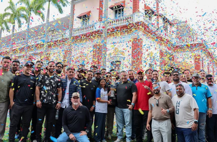 (VENEZUELA) PRESIDENTA ENCARGADA DELCY RODRÍGUEZ RECIBIÓ EN MIRAFLORES A LOS CAMPEONES DE LA SERIE DE LAS AMÉRICAS