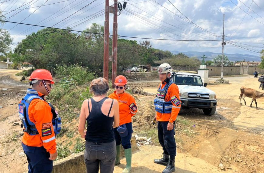 (VENEZUELA) PROTECCIÓN CIVIL LARA SUPERVISA VIALIDAD TRAS CRECIDA DE QUEBRADAS POR LLUVIAS