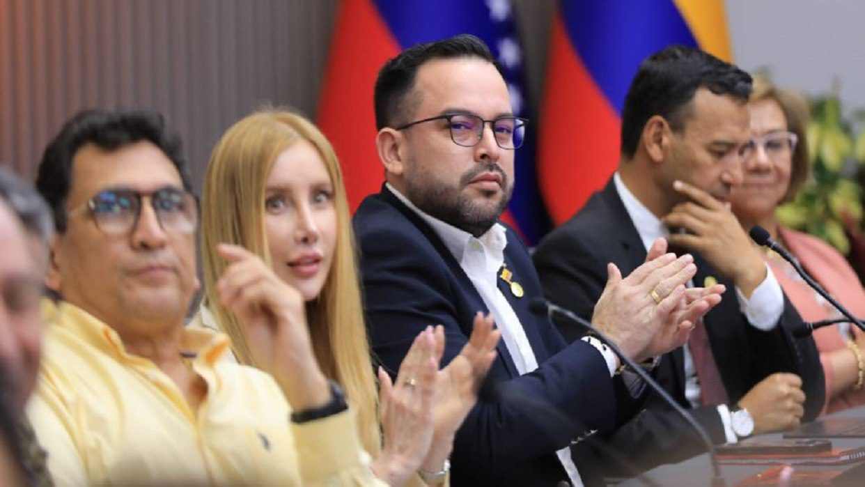 (MUNDO) EL 18 DE MARZO INSTALARÁN COMISIÓN ADMINISTRADORA DEL ACUERDO COMERCIAL ENTRE…