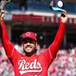 (EEUU) EUGENIO SUÁREZ ES GALARDONADO CON EL PREMIO LUIS APARICIO 2025