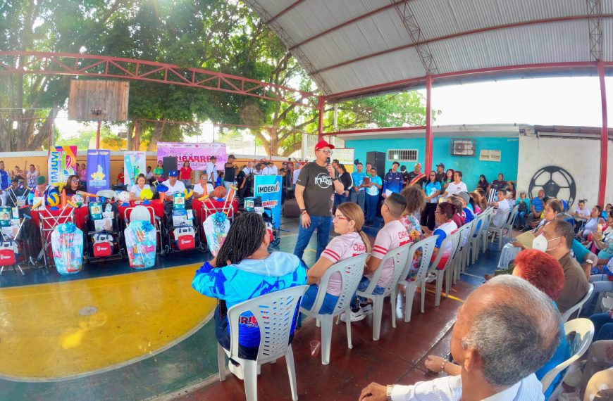 (VENEZUELA) ALCALDE YANYS AGÜERO ENTREGA MÁS DE 300 AYUDAS SOCIALES MEDIANTE LA NUEVA ESTRUCTURA DE QUINTETOS COMUNITARIOS