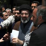 (MUNDO) IRÁN ELIGIÓ AL NUEVO LIDER SUPREMO LUEGO DEL ASESINATO DEL AYATOLÁ ALÍ JAMENEI