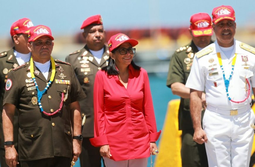 (VENEZUELA) PRESIDENTA ENCARGADA ENCABEZÓ CEREMONIA DE DESPEDIDA Y ZARPE DEL BUQUE ESCUELA SIMÓN BOLÍVAR