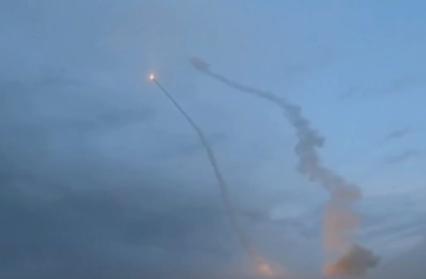 (MUNDO) IRÁN LANZA FUERTE ATAQUE CONTRA INDUSTRIA PESADA DE EEUU