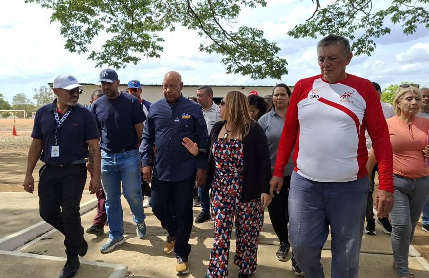 (VENEZUELA) GOBERNADOR LUIS REYES REYES INSPECCIONÓ INSTALACIONES DEPORTIVAS DEL ESTADO