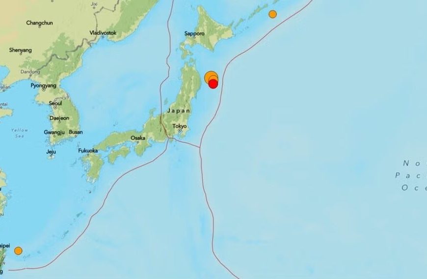 (JAPÓN) ACTIVAN ALERTA DE TSUNAMI TRAS POTENTE TERREMOTO DE MAGNITUD DE 7.5