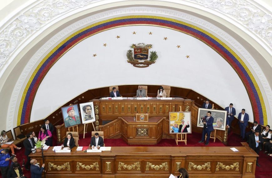 (VENEZUELA) SUSPENDEN SESIÓN ORDINARIA DEL PARLAMENTO NACIONAL DE ESTE 29 DE ABRIL