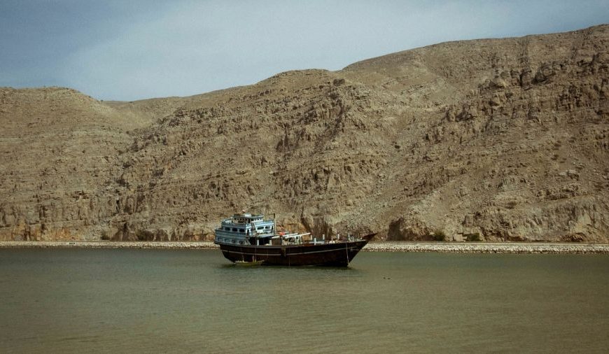 (MUNDO) IRÁN ORDENÓ CIERRE DEL ESTRECHO DE ORMUZ ANTE ATAQUES DE ISRAEL EN EL LÍBANO