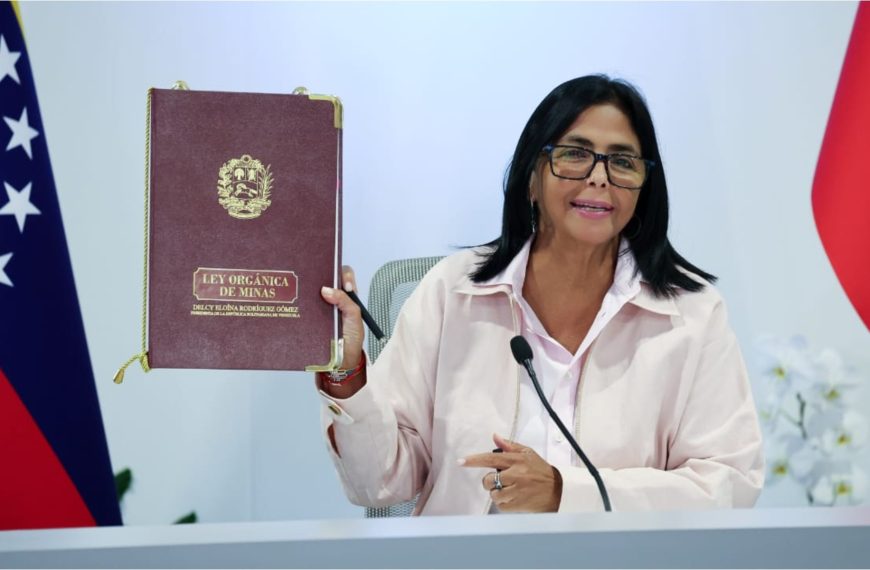 (VENEZUELA) PRESIDENTA ENCARGADA DELCY RODRÍGUEZ PROMULGÓ NUEVA LEY DE MINAS