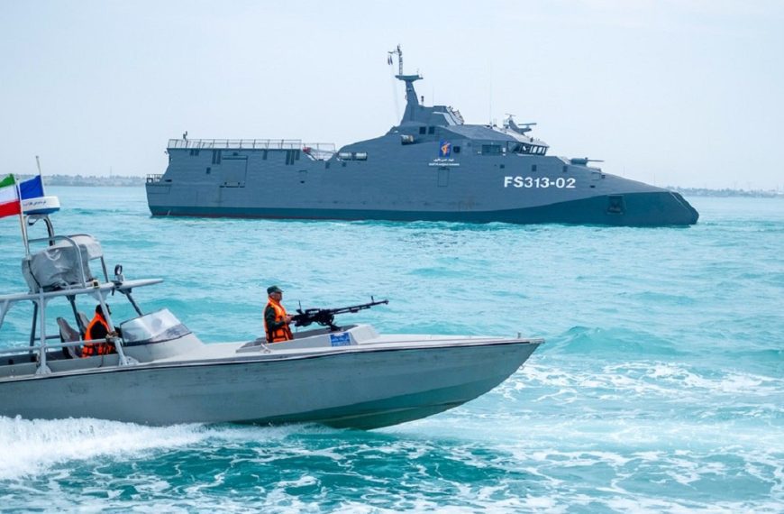 (MUNDO) FUERZA NAVAL DE LA GUARDIA REVOLUCIONARIA DE IRÁN INCAUTA DO BARCOS Y LOS DIRIGE A SUS AGUAS