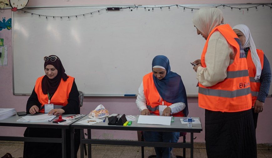 (GAZA) LOCALIDAD VOTA ESTE SÁBADO Y REGISTRA LA PARTICIPACIPACIÓN MÁS BAJA A PRIMERAS HORAS