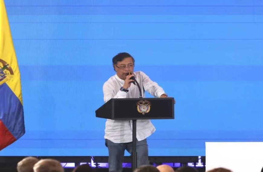 (COLOMBIA) PRESIDENTE PETRO PLANTEA ENCUENTRO FRONTERIZO CON SU HOMÓLOGO DANIEL NOVOA