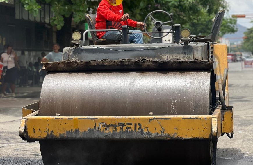 (VENEZUELA) 500 TONELADAS DE ASFALTO DAN INICIO A LA RECUPERACIÓN DE LA AVENIDA VARGAS CON CARRERA 22 DE BARQUISIMETO