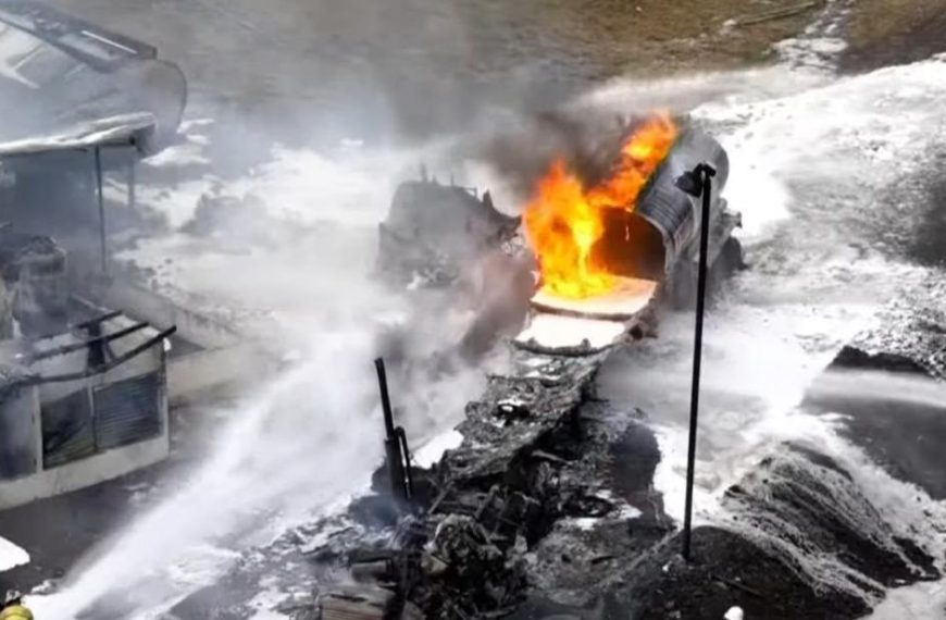 (PANAMÁ) CAMIÓN CISTERNA DE COMBUSTIBLE EXPLOTÓ DENTRO DE PARQUE DE TANQUES EN BALBOA (+VIDEO)