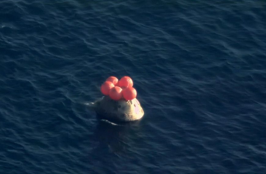 (EEUU) ASTRONAUTAS DE ARTEMIS II REGRESAN A LA TIERRA EXITOSAMENTE (+VIDEO)