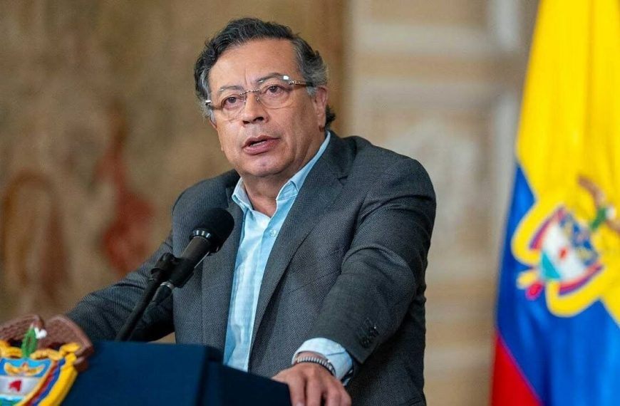 (COLOMBIA) PRESIDENTE GUSTAVO PETRO DEMANDARÁ A SU HOMÓLOGO DE ECUADOR DANIEL NOBOA
